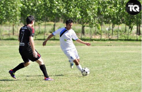 Fútbol en ojotas